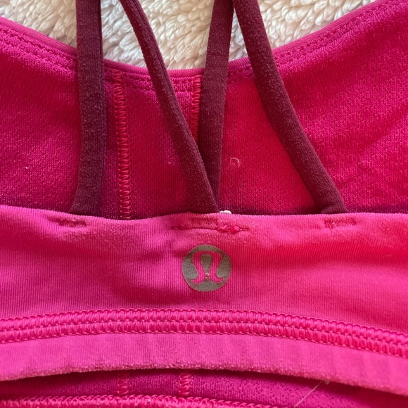 Lululemon Sports Bra in Pink, Size 2 - Picture 3 of 4